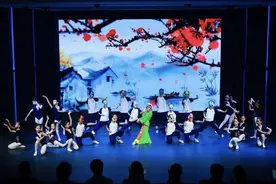 北京市新英才学校成为“昆曲普及国际教育基地”图片