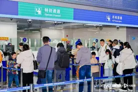 春节出境游火爆！“海天联运”受青睐，广州口岸客流大增图片