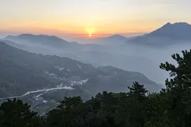 走百村 看振兴｜风光无限磨盘山图片