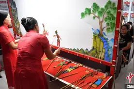 （走进中国乡村）深藏太行的300年皮影戏：“光影”传经久 产业初长成图片