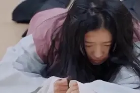 女演员突然意识模糊，出现"鸡爪”手、有濒死感！竟是因为“中毒”了……图片