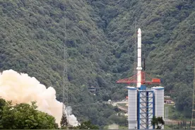 历时近20年合作研制，中法首颗天文卫星成功发射图片