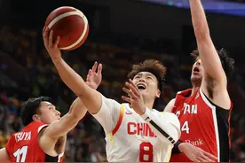 中国男篮42分大胜日本队 晋级亚洲杯正赛图片