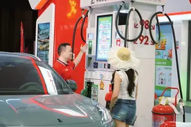 加大供应清洁能源 沪上172座加油站布局清洁汽油图片