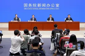 工信部：我国累计建成5G基站383.7万个，5G应用已融入千行百业图片