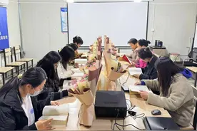赴春天之约 绽巾帼芳华图片