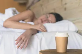 茶氨酸饮料不是“安眠神水”！专家：可能喝150瓶才有用图片