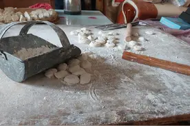 俺村俺家年味浓|包饺子图片