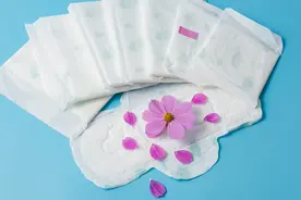 卫生巾还敢放心使用吗？有必要囤医用卫生巾吗？妇科医生来解答图片