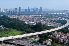 广州市东晓南路—广州南站连接线南段工程全线贯通图片