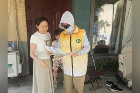南苑街道南苑社区开展生育登记线上办理和优生优育宣传活动图片