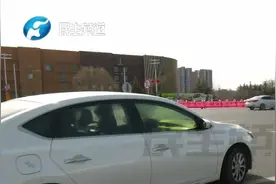 事发突然！警车一路疾驰……图片