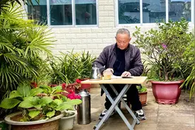 一个人，一支歌舞队，让古朴老调唱出时代新韵图片
