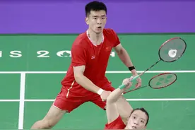 巴黎奥运会|羽毛球——混双小组赛：郑思维/黄雅琼战胜法国组合图片