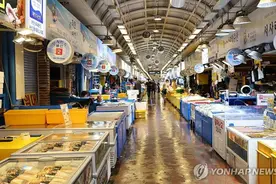 在野党游行、海鲜没人买：韩国想淡化日本核污水排海未成功图片