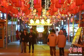 （新春见闻）敦煌冬春旅游免票半价措施吸引游人图片