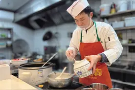 一碗面里的繁花盛景——解码兰州牛肉拉面全国版图的“三驾马车”图片