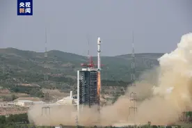 我国成功发射北京三号C星星座图片