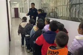 萌娃组团进警营，沉浸式体验派出所生活图片