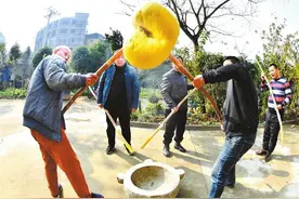 舌尖赣南 | 绵柔滑韧的黄元米果图片