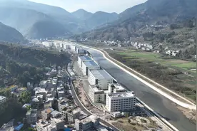引进两家高新技术企业，会东县加快打造清洁能源装备制造基地图片