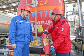 山东能源集团兖矿能源“化工人”：春节我在岗，心安即是家图片