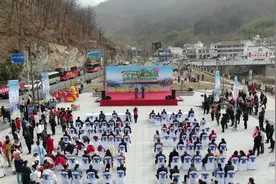 2024老界岭“伏牛山开山节”暨万亩花海观赏季活动开幕图片