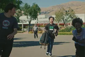 《弟弟》：在美国，融入主流是华裔少年的唯一选择吗？图片