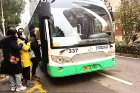 武汉首条今天开通！小区直达地铁站图片