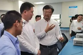 屈跃宽带队赴上海开展招商考察活动图片