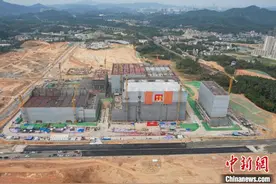 广州东部公铁联运枢纽首个冷库封顶图片