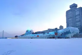 国内首次！冰上“航母”建成！主创人员揭秘“冰雪辽宁舰”创作过程图片