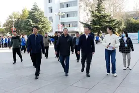 鹤壁市纪委一行到鹤壁高中调研党风廉政建设工作图片