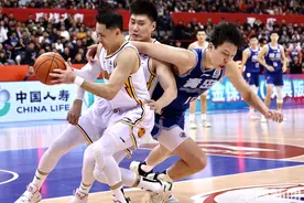 提前五轮晋级季后赛！青岛男篮主场战胜山西，时隔两个多赛季再次实现晋级图片