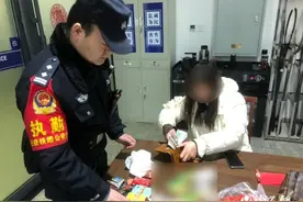 铁警温情守护 旅客安心舒心图片