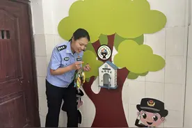 “树洞姐姐”与4000余封少年心事图片