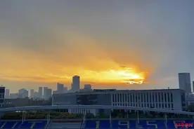 今天成都晚霞绝美！市气象台发布“观雪山预报”，明日最高可达四级图片