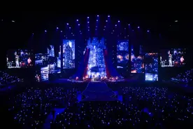 年度音乐盛事“超犀利趴13”  任贤齐与新人乐团共同演出图片