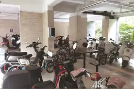 小区充电桩出现又消失图片