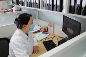 孩子发烧退热后体温很快又升高，上海专家详解腺病毒感染图片