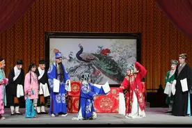 三地名家联袂献演，程派艺术传承永续 《锁麟囊》在杭隆重上演图片