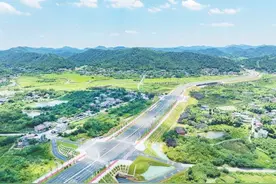 长沙“一路一隧一桥”通车 推动形成长株潭“半小时经济圈”图片