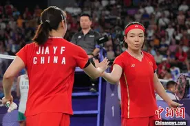 （巴黎奥运）国羽两对女双晋级四强 “雅思组合”闯入混双决赛图片