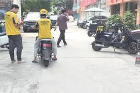 改装车公然销售 时速竟达80km/h图片