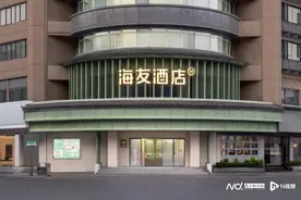 华住去年增收不增利，日均房价下降趋势预计延续至今年一季度图片
