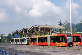 中车智轨春节期间成为城市公共交通主力军图片