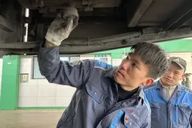 应对寒潮，巴士三公司1490辆公交车“体检”合格！图片