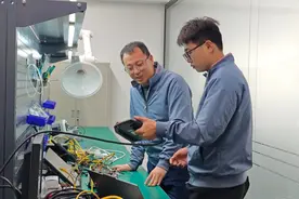 研一入学即“入职”，这群研究生“住企培养”两年半将收获什么？图片