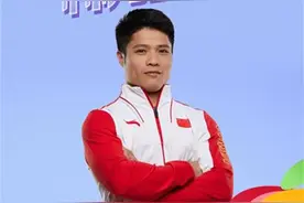 大力士李发彬破奥运纪录卫冕成功，父亲：要放两小时的鞭炮庆祝图片