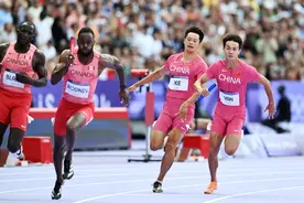 奥运会男子4×100米接力，中国队小组第一进决赛图片